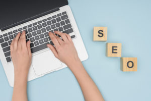 Beginner SEO tips for bloggers. Learn the basics of search engine optimization whether you're a seasoned blogger looking to rank on Google, or a beginner looking to start off on the right track. #seo #seotips